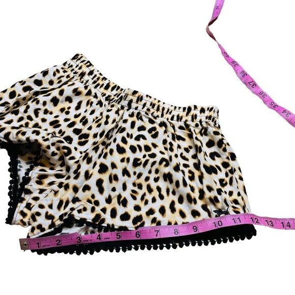 10/$25🦋 VS PINK Black & Tan Leopard Print Tasseled Shorts - Size XS - Picture 10 of 11